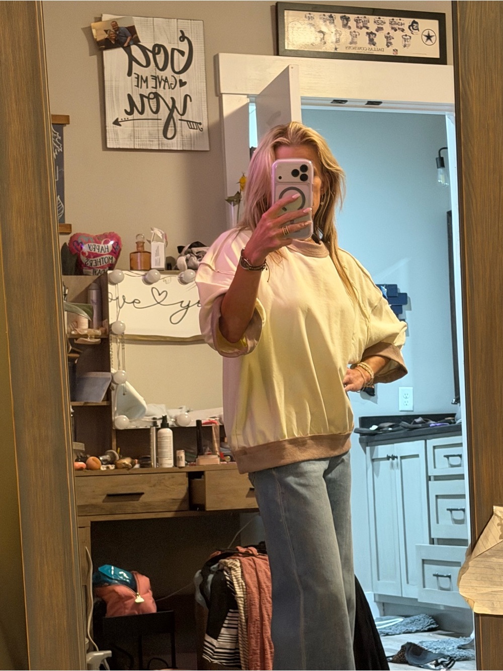 Casual Cream Crewneck Sweatshirt with Contrast Hem